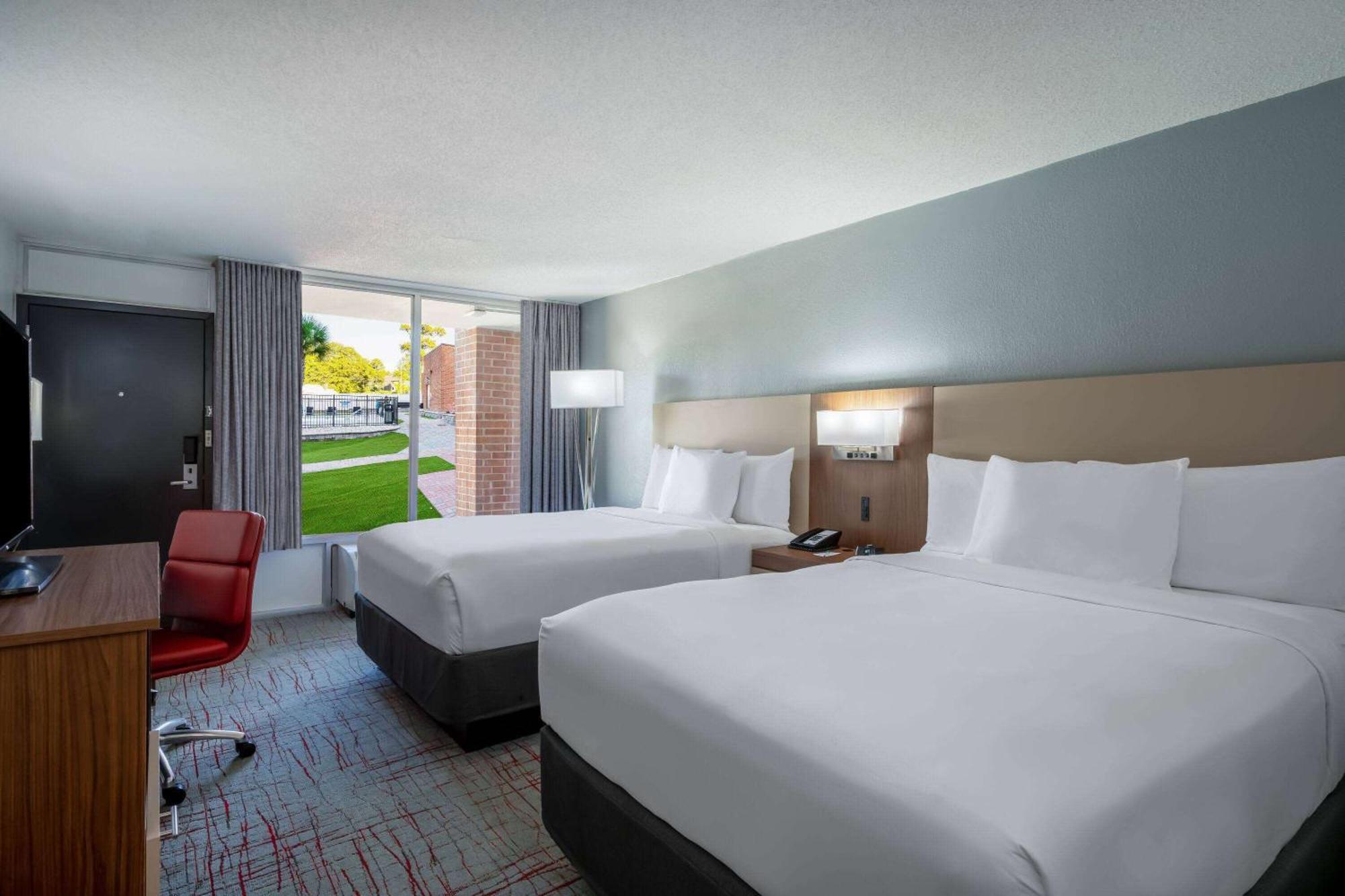 Wyndham Garden Columbia-Ft Jackson Hotel Exterior foto