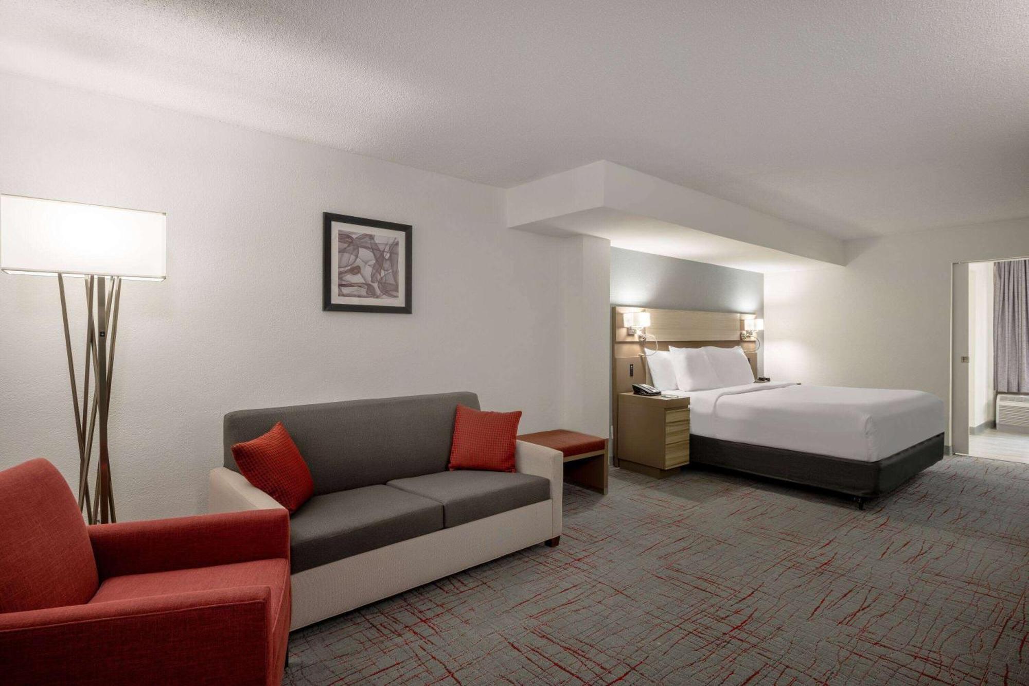 Wyndham Garden Columbia-Ft Jackson Hotel Exterior foto