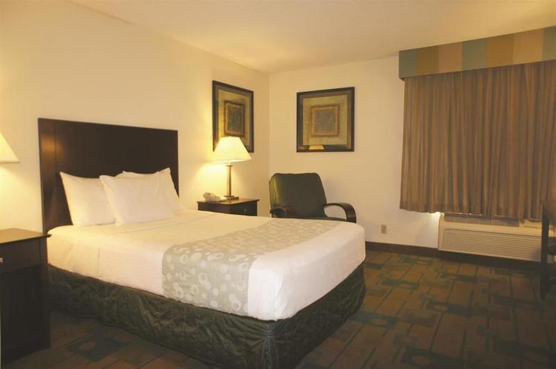 Wyndham Garden Columbia-Ft Jackson Hotel Exterior foto